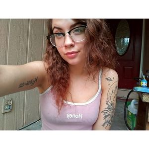 Meet your Posher, Abigail